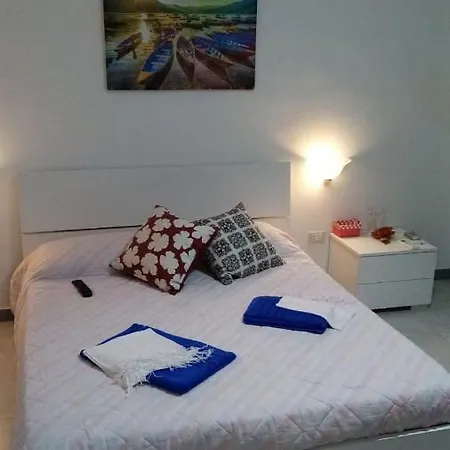 Casa Di Ale B&B 디아망테